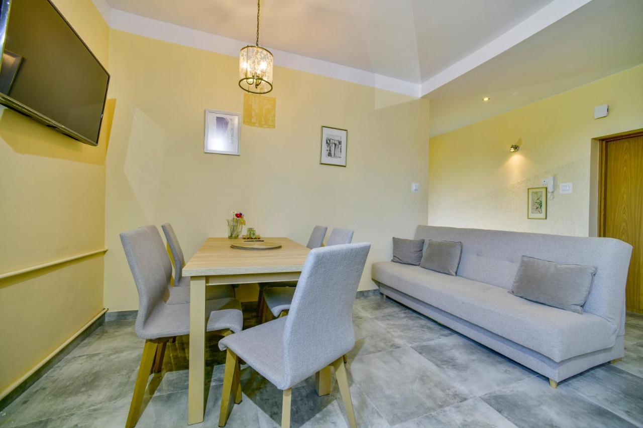 U Ewy W Kolobrzegu Podczele - 2 Sypialnie 50m2, Wifi I Darmowy Parking! Apartment Kolobrzeg