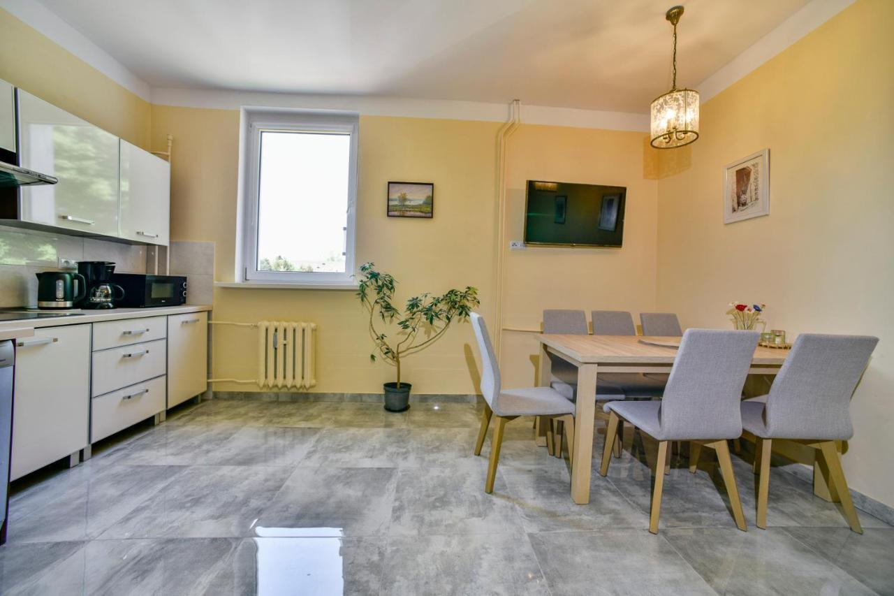 U Ewy W Kolobrzegu Podczele - 2 Sypialnie 50m2, Wifi I Darmowy Parking!