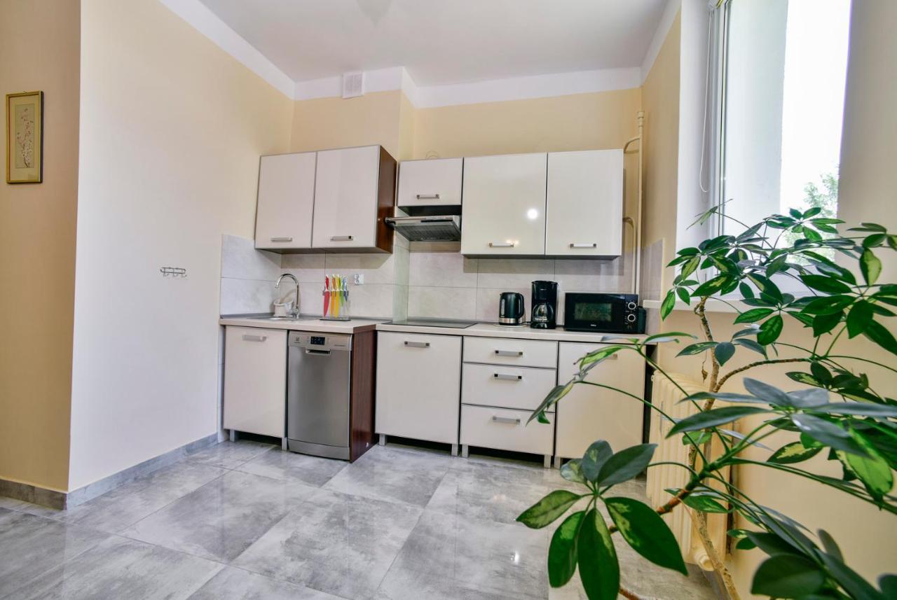 U Ewy W Kolobrzegu Podczele - 2 Sypialnie 50m2, Wifi I Darmowy Parking! Leilighet *